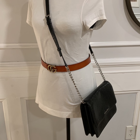 **SOLD*** Michael Kors Daniella Snake Scale Print Silver Chain Crossbody - Picture 9 of 17